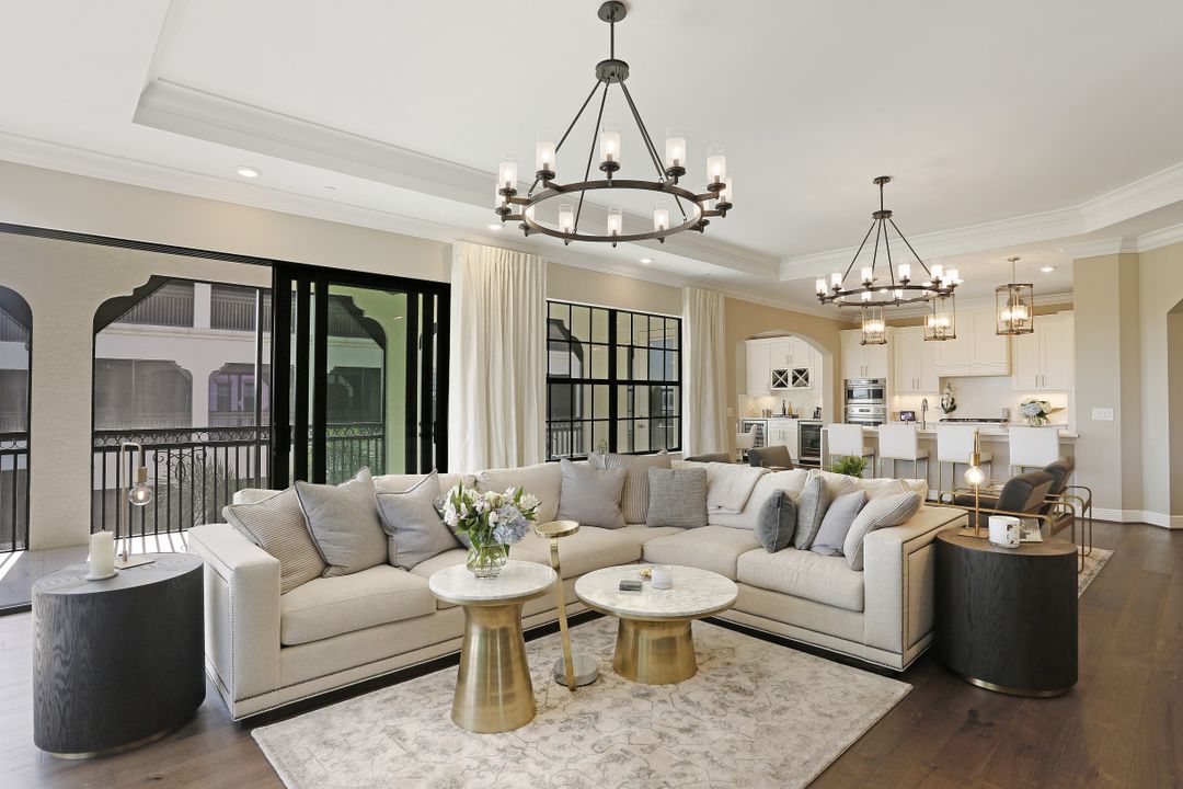 16379 Viansa Way, Naples, FL 34110