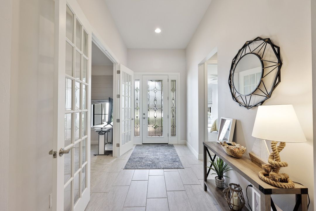 9431 Greyhawk Trl, Naples, FL 34120