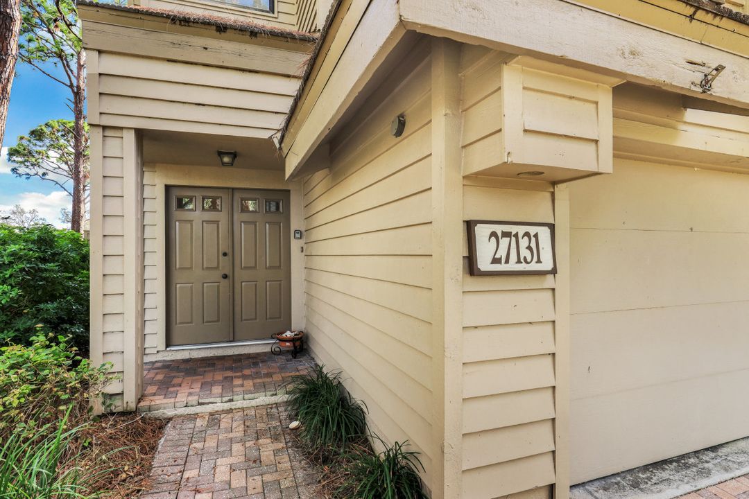 27131 Oakwood Lake Dr, Bonita Springs, FL 34134