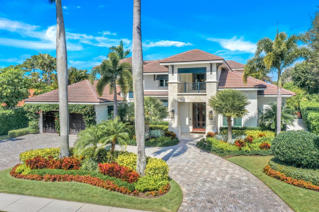 569 Neapolitan Way, Naples, FL 34103