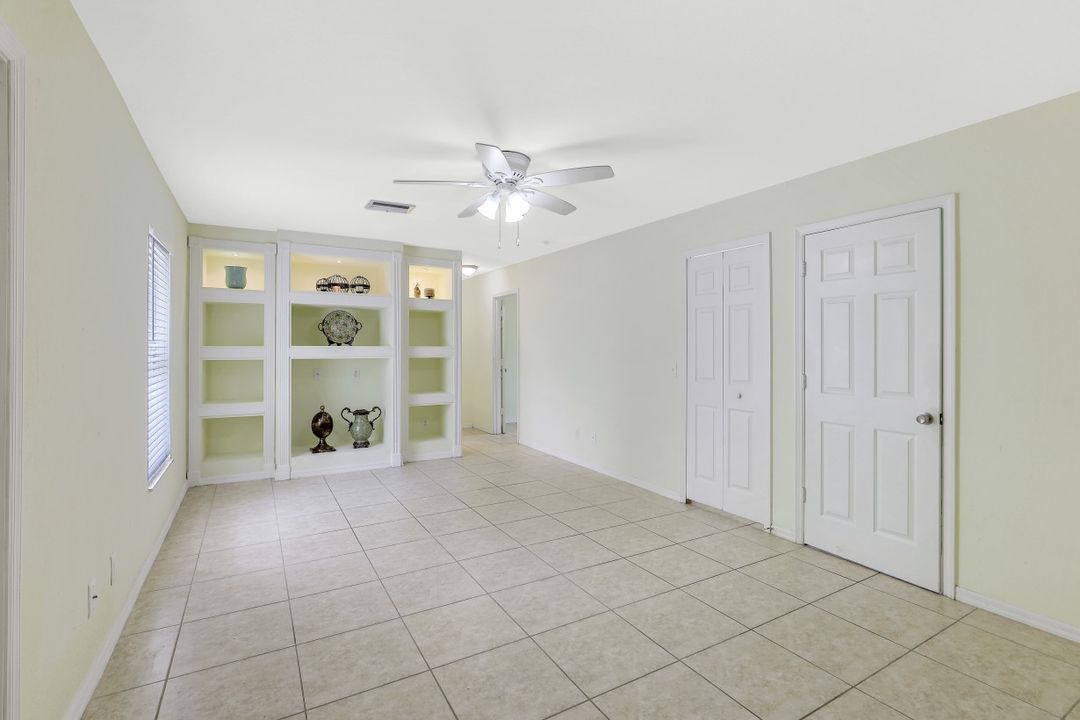 3675 10th Ave SE, Naples, FL 34117