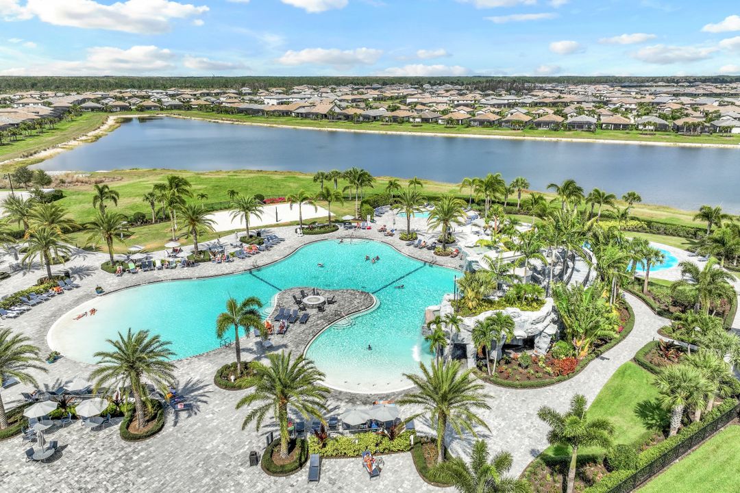 19835 Beechcrest Pl, Estero, FL 33928