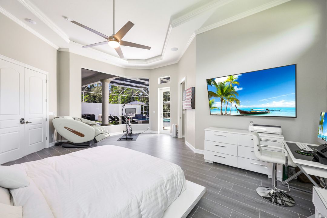 4055 1st Ave SW, Naples, FL 34119