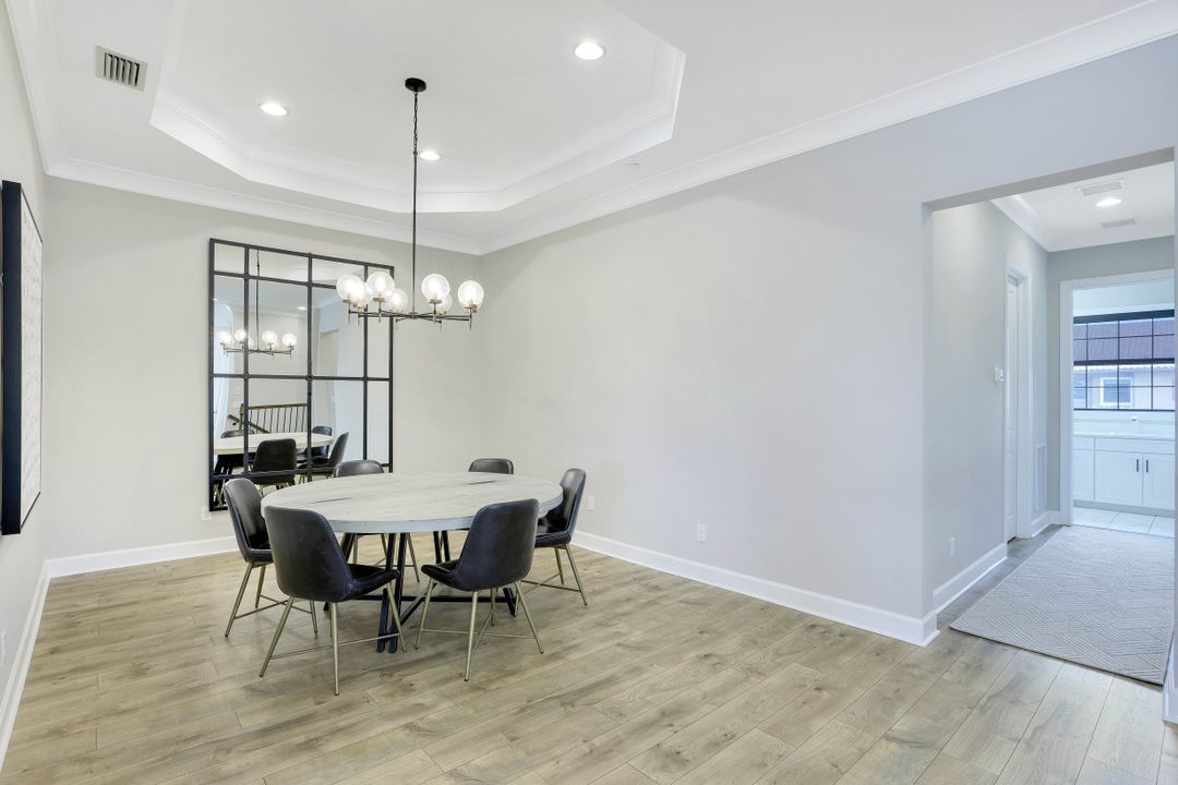 9636 Montelanico Loop #201, Naples, FL 34119