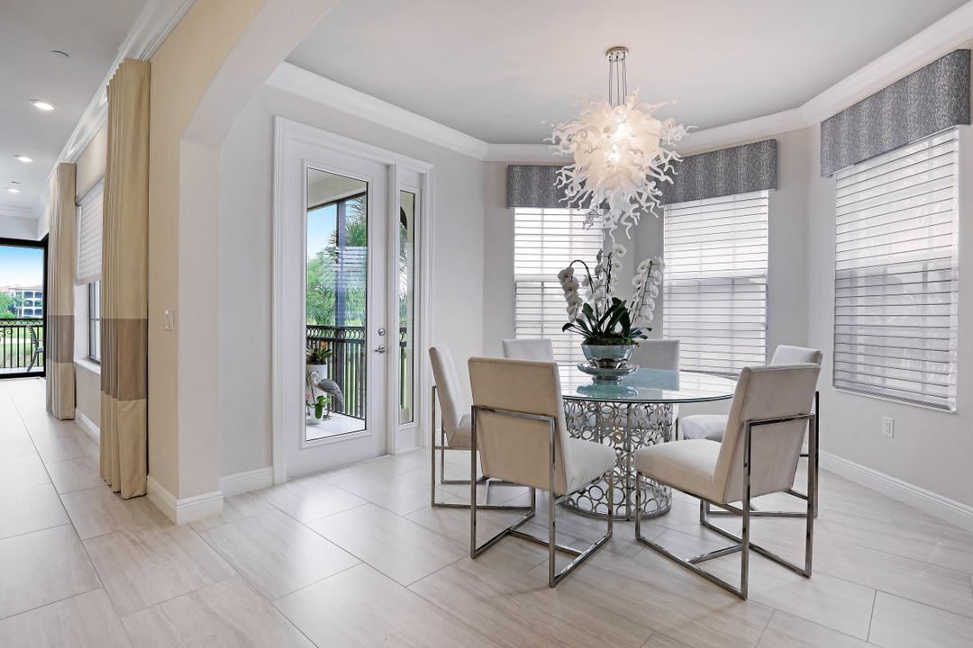 16379 Viansa Way #102, Naples, FL 34110