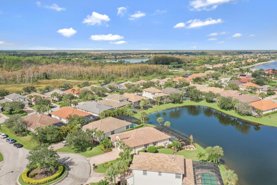 9167 Shale Ct, Naples, FL 34120