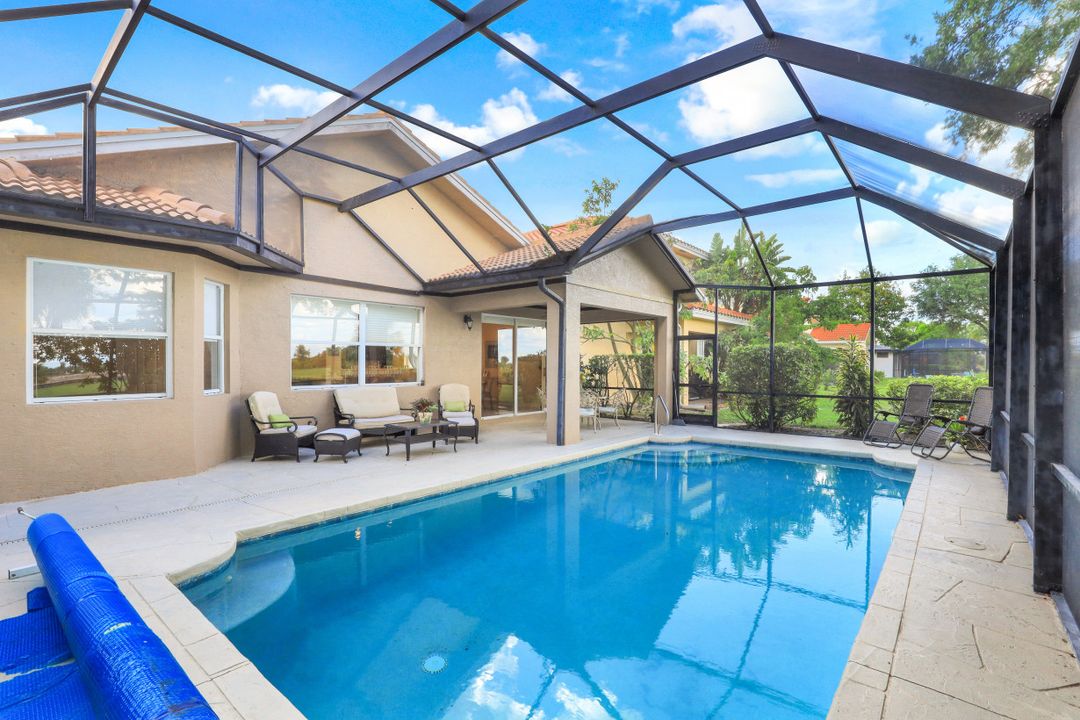 2108 Par Dr, Naples, FL 34120