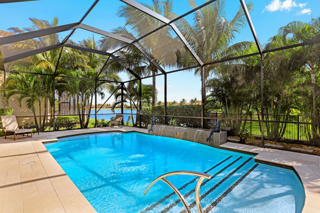 2760 Crystal Way, Naples, FL 34119