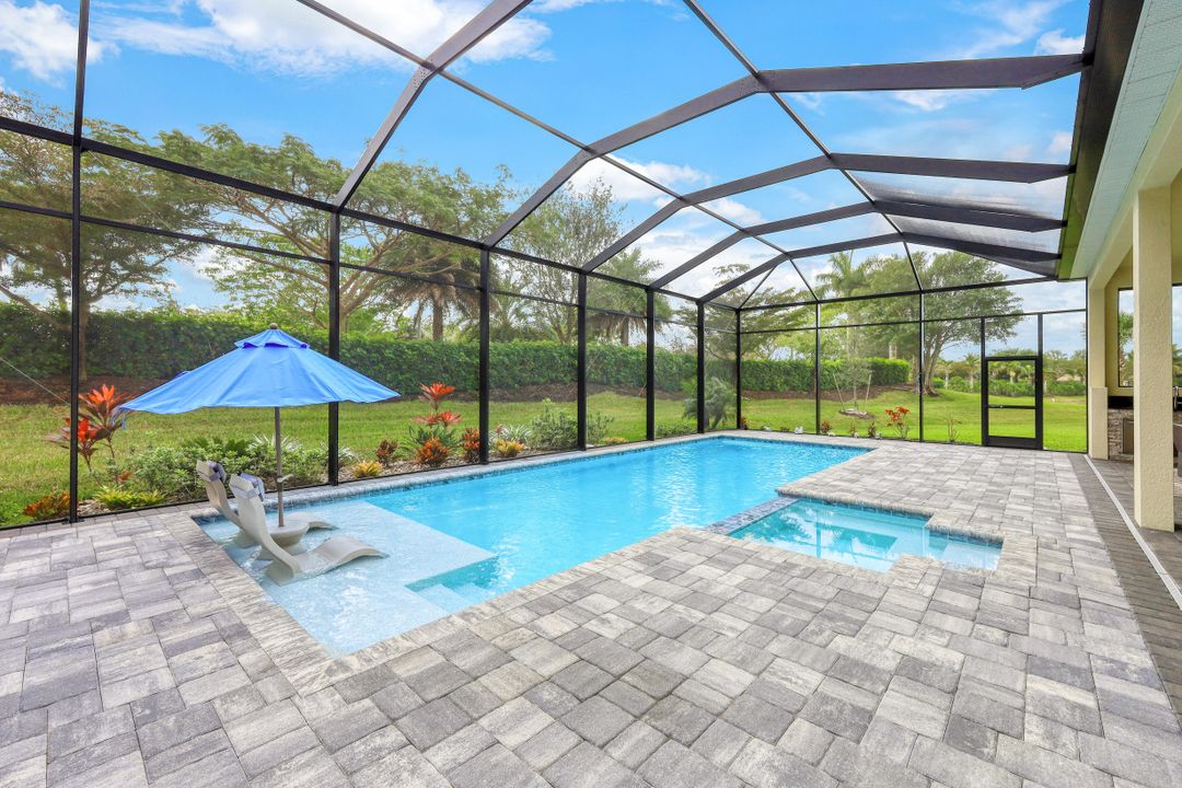 14628 Regatta Ln, Naples, FL 34114