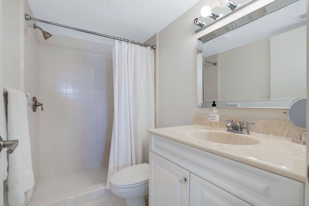 262 Banyan Blvd #262, Naples, FL 34102