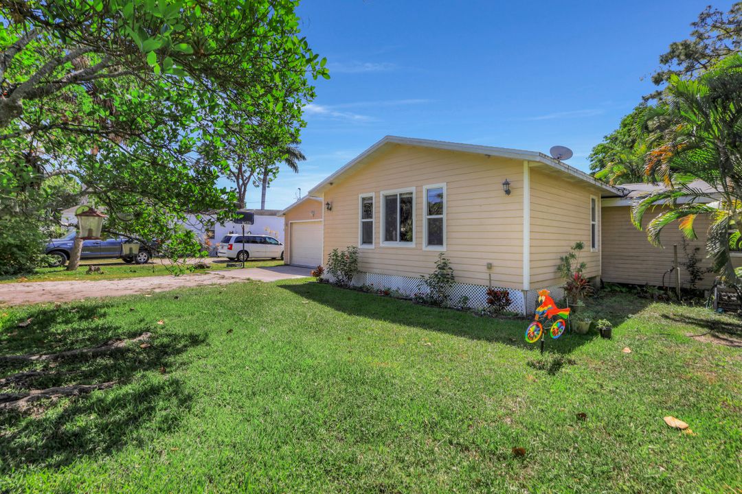 12721 Water Ln, Fort Myers, FL 33908