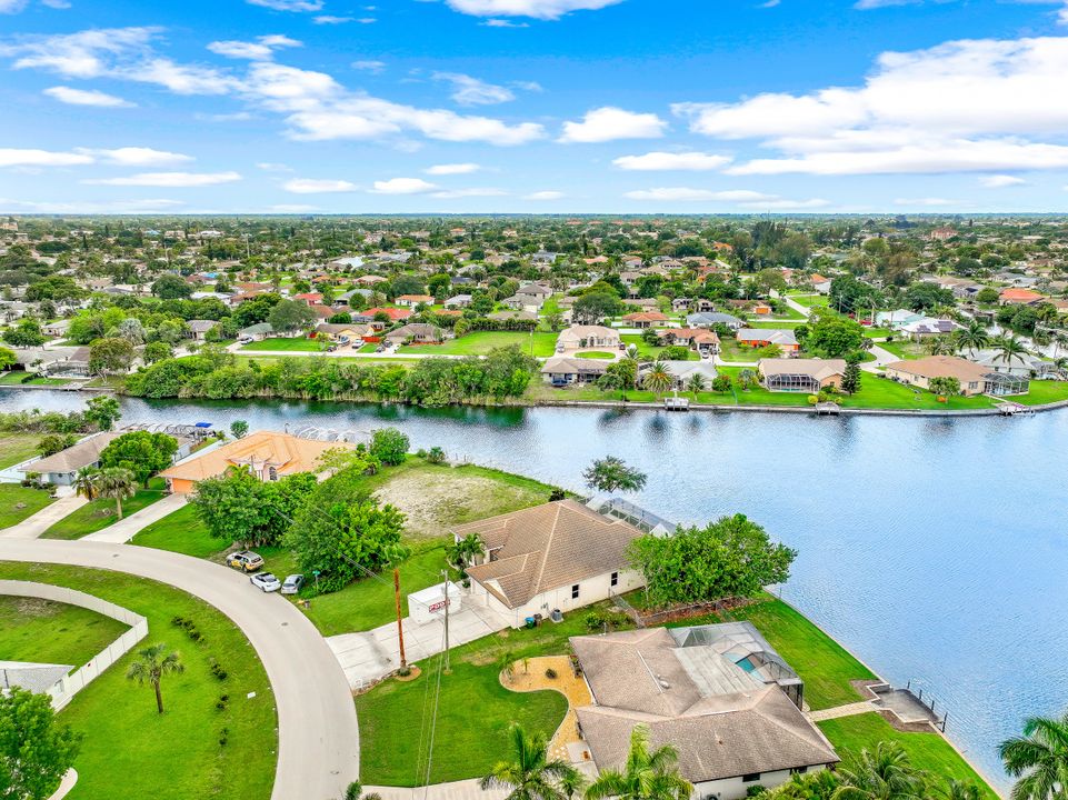 118 NE 21st Ave, Cape Coral, FL 33909