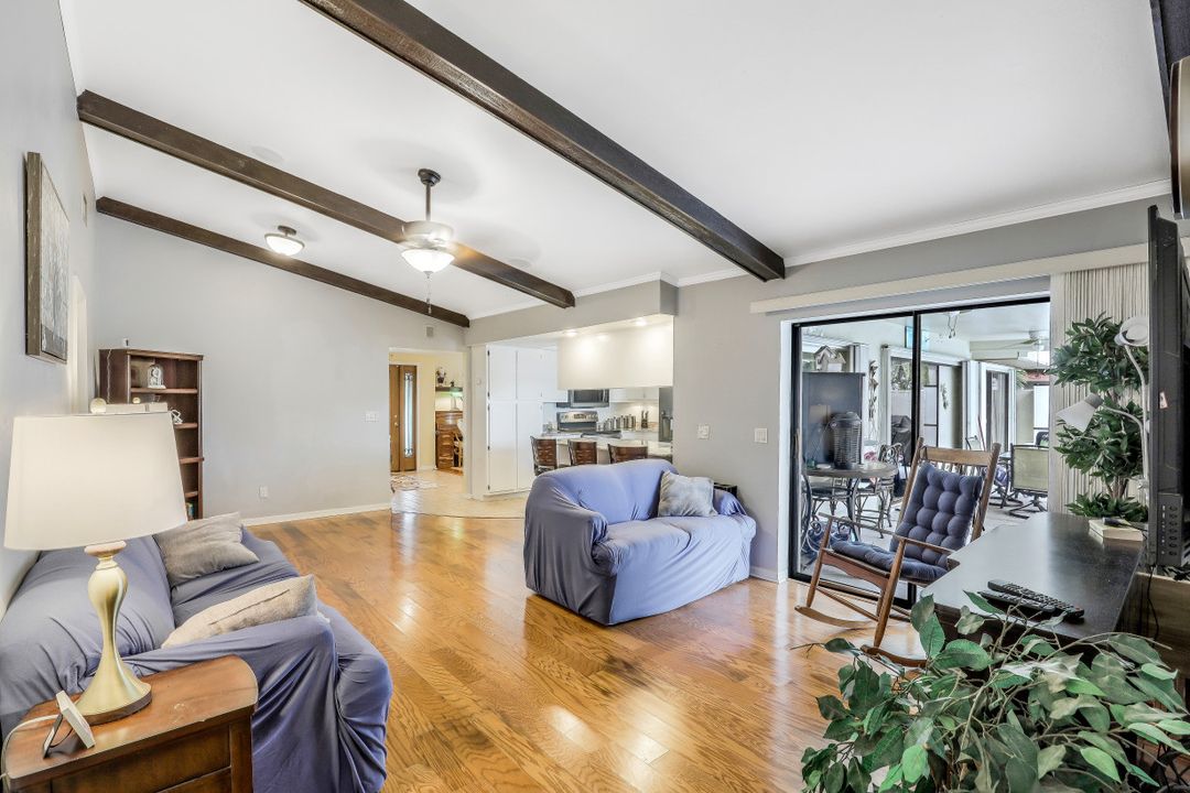 28 SE 12th Ave, Cape Coral, FL 33990