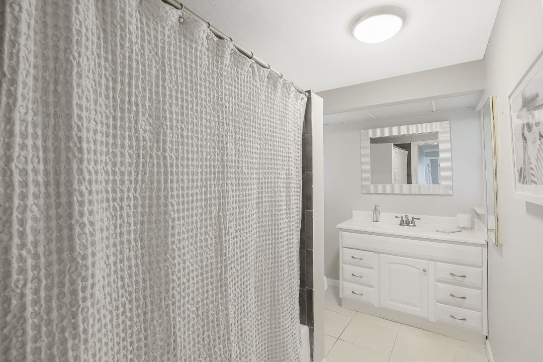 18469 Phlox Dr, Fort Myers, FL 33967