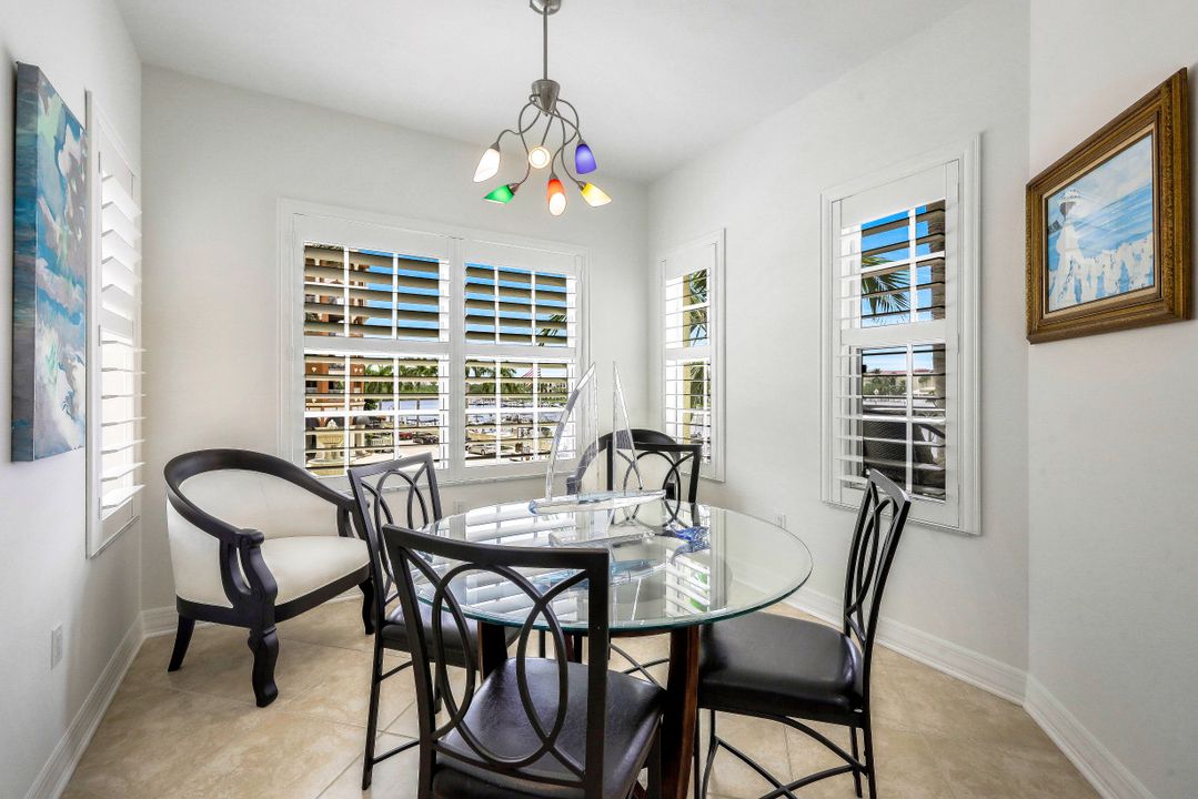 450 Bayfront Pl #4206, Naples, FL 34102