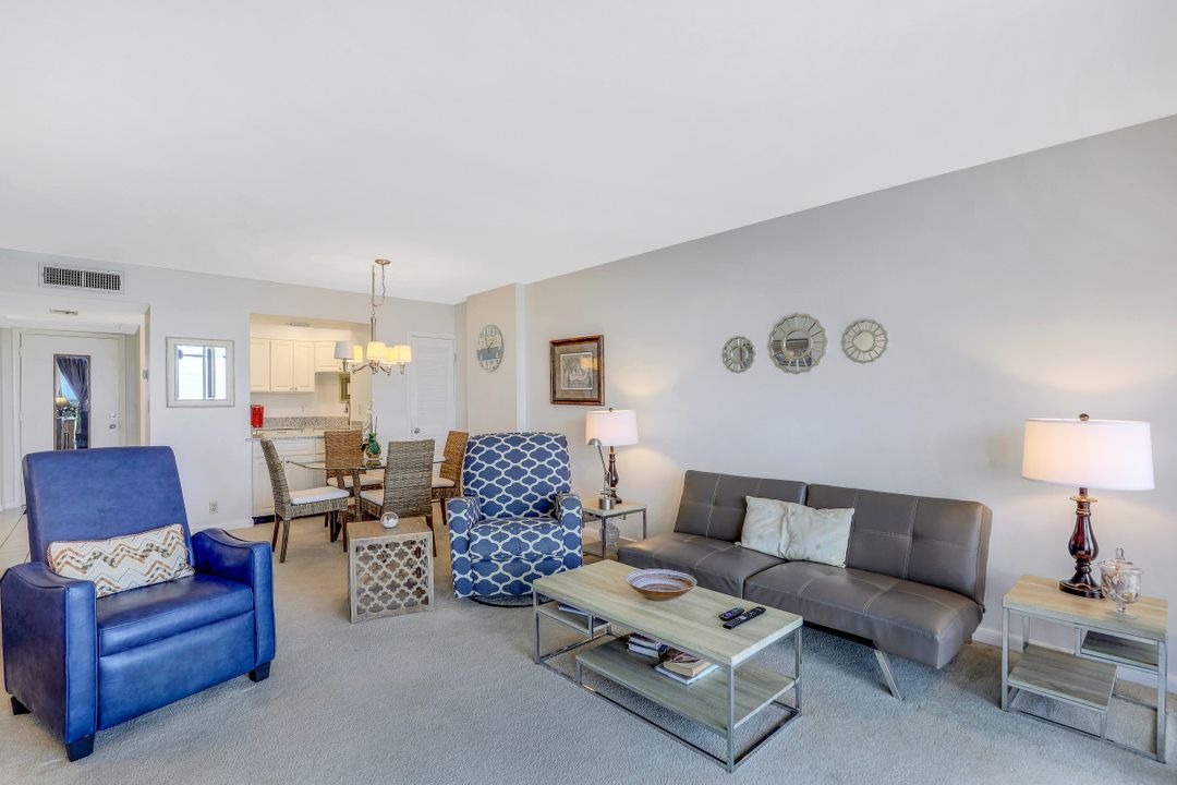 5 Bluebill Ave #810, Naples, FL 34108