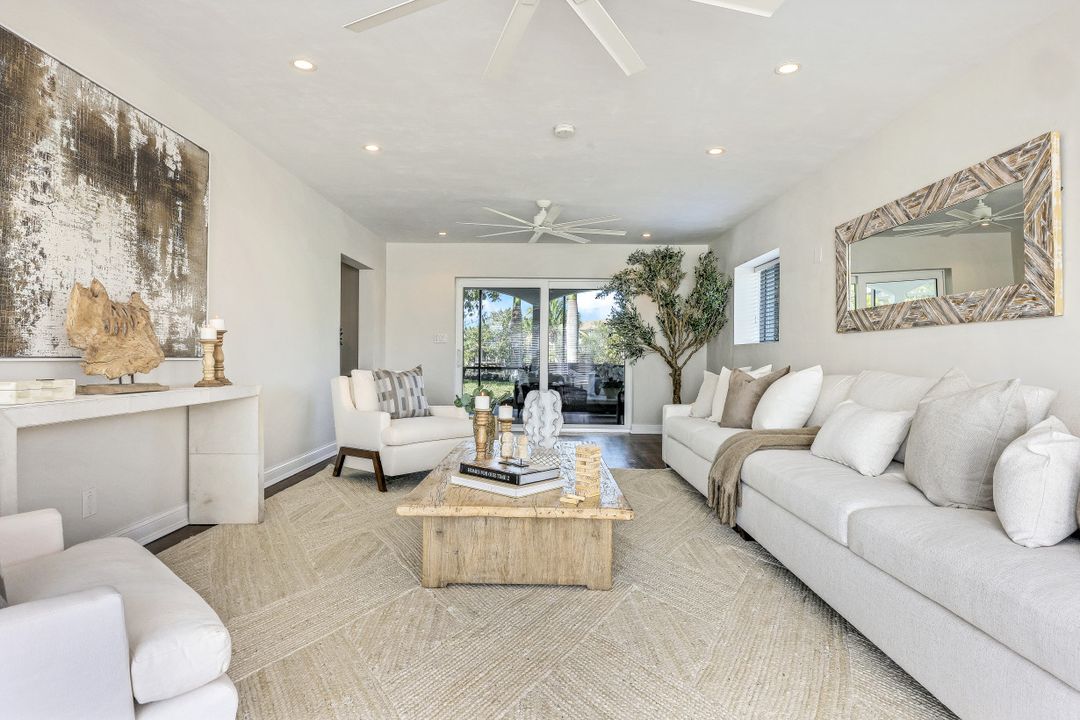 2631 Shoreview Dr, Naples, FL 34112