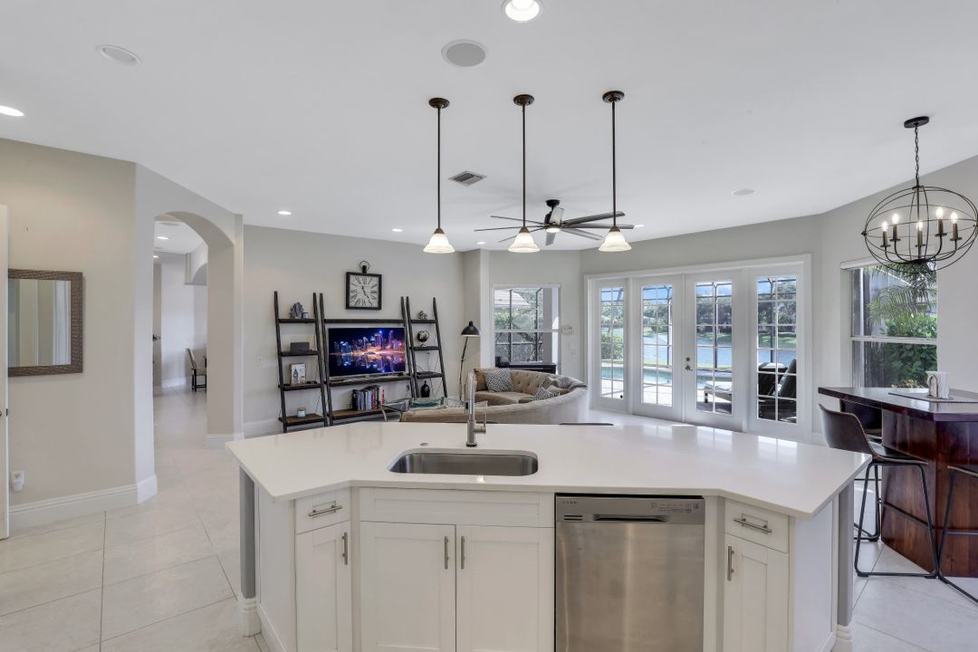 9699 Wilshire Lakes Blvd, Naples, FL 34109