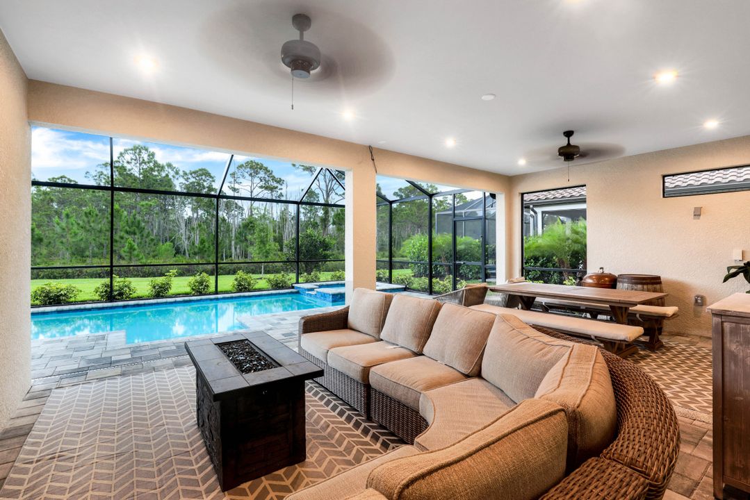 19595 Estero Pointe Ln, Fort Myers, FL 33908