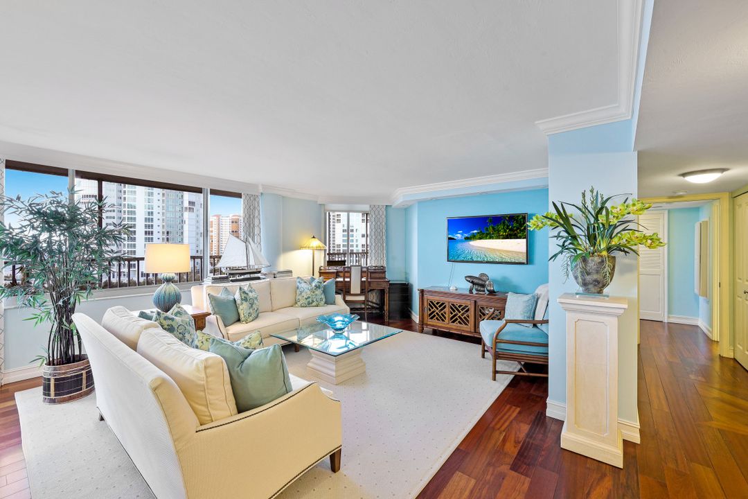 4041 Gulf Shore Blvd N #805 , Naples, FL 34103