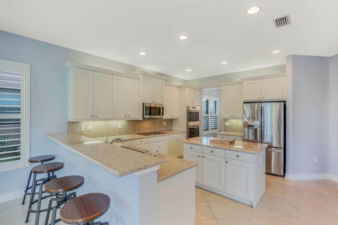 3082 Hudson Ter, Naples, FL 34119