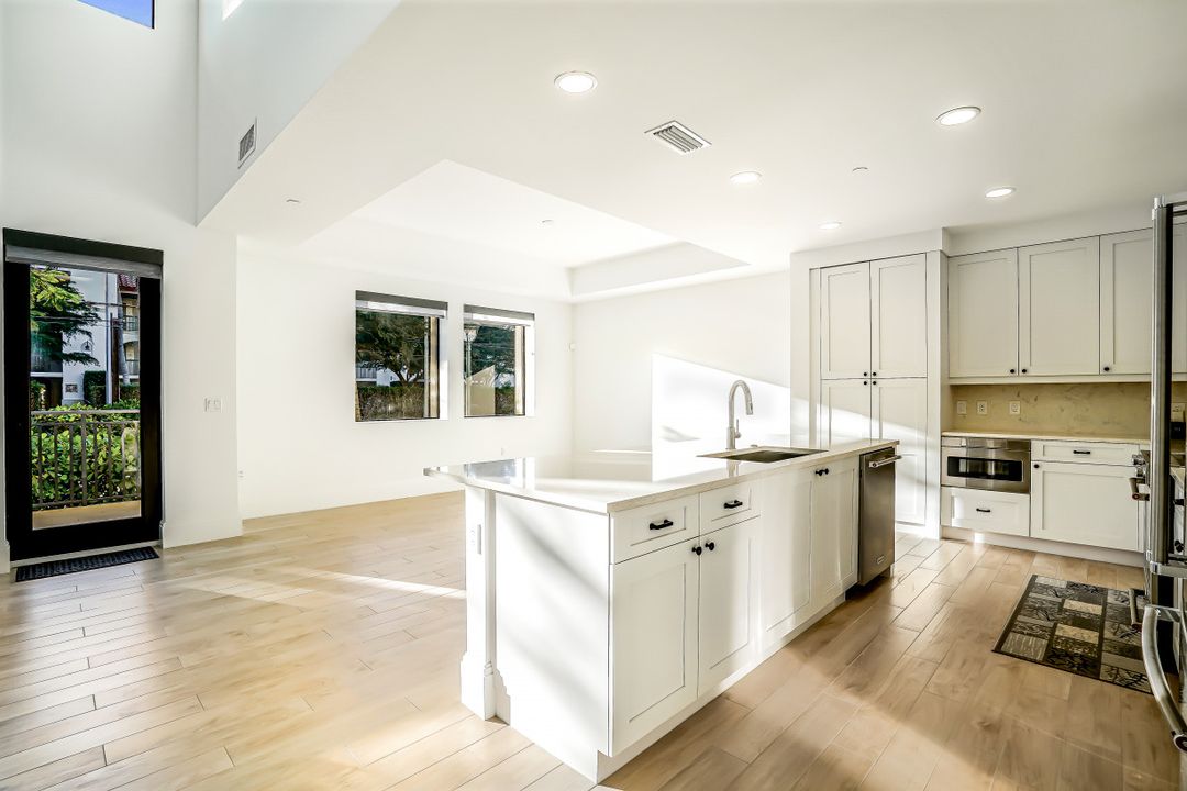 1035 3rd Ave S #105, Naples, FL 34102