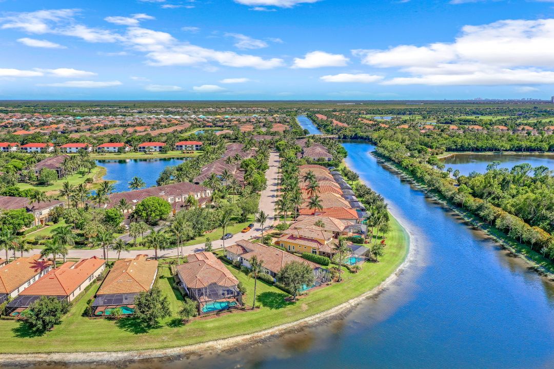 3086 Aviamar Cir, Naples, FL 34114