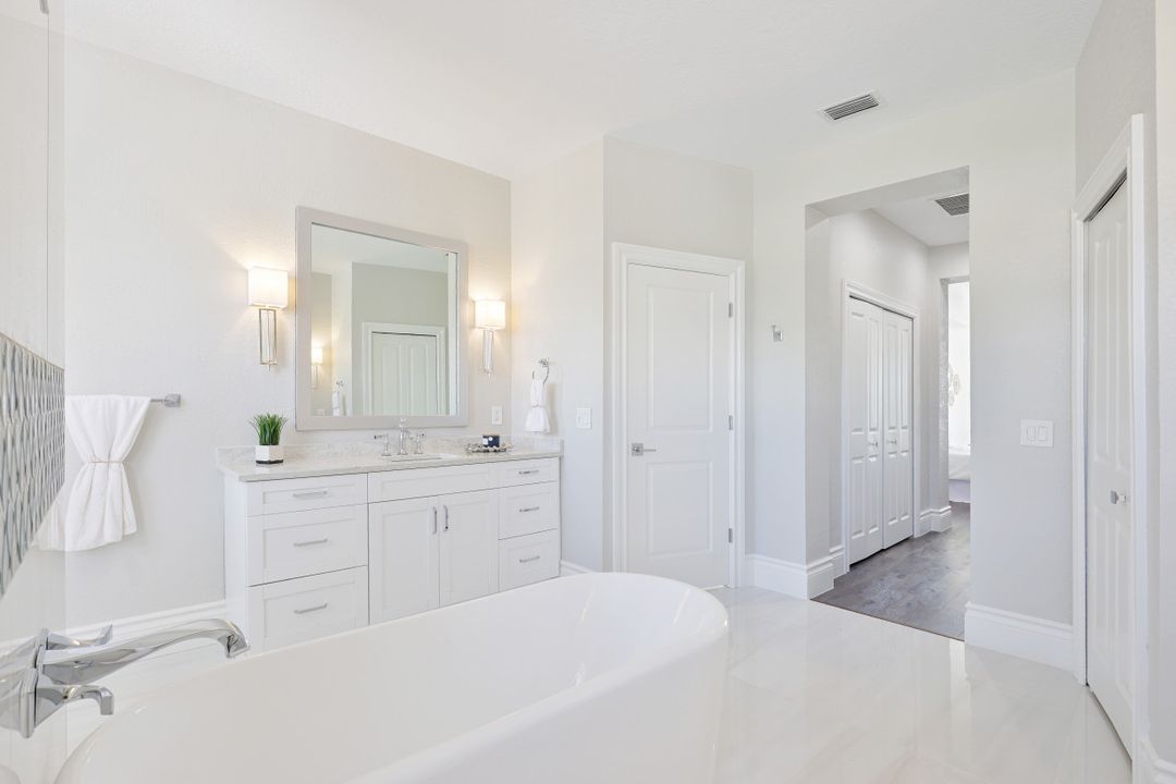 2200 El Dorado Pkwy W, Cape Coral, FL 33914