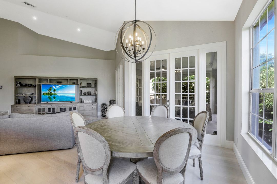 107 Colonade Cir #103, Naples, FL 34103