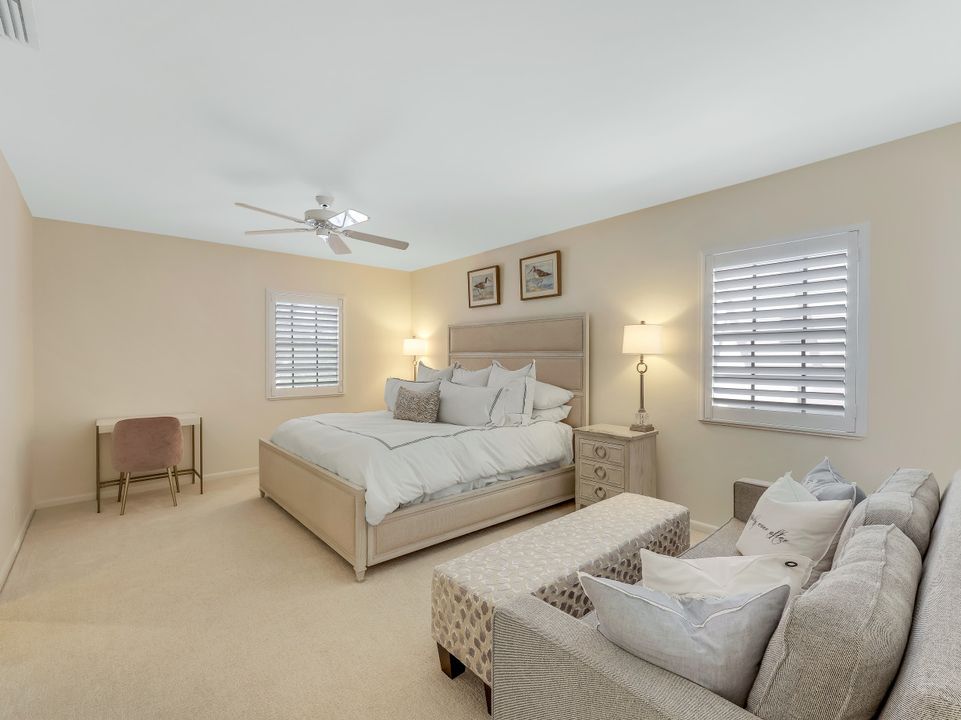 3070 Gulf Shore Blvd N #209, Naples, FL 34103