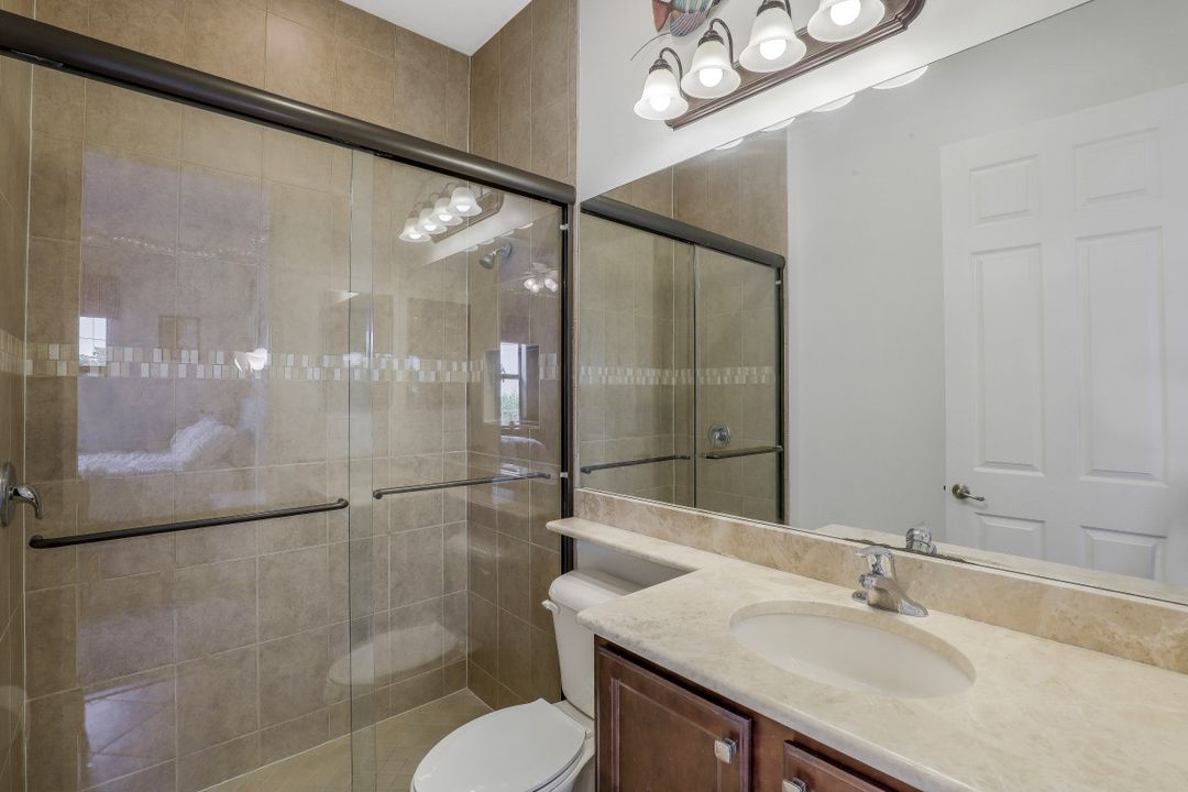 3910 Glacier Ct, Naples, FL 34119