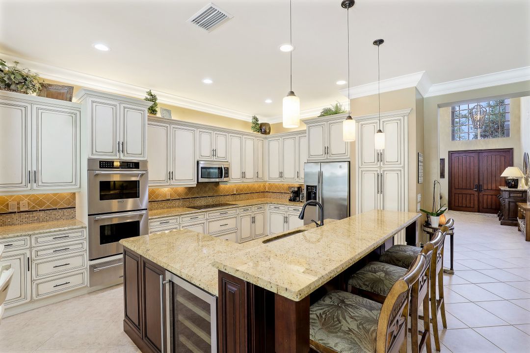 1857 Senegal Date Dr, Naples, FL 34119