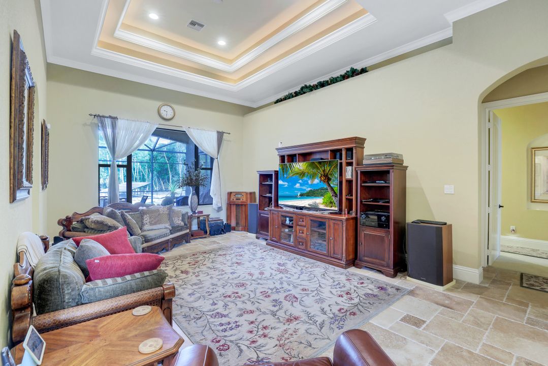 641 27th St SW, Naples, FL 34117