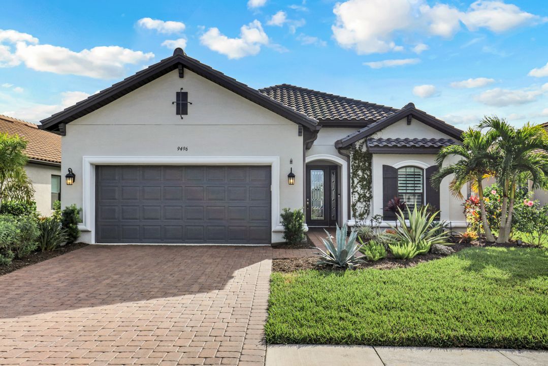 9496 Montelanico Loop, Naples, FL 34119