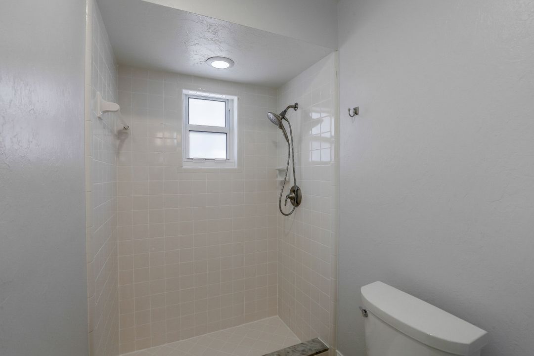 128 Coral Vine Dr, Naples, FL 34110