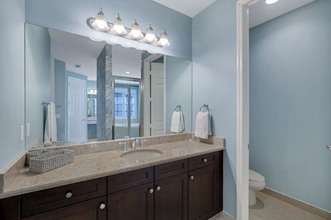 3082 Hudson Ter, Naples, FL 34119