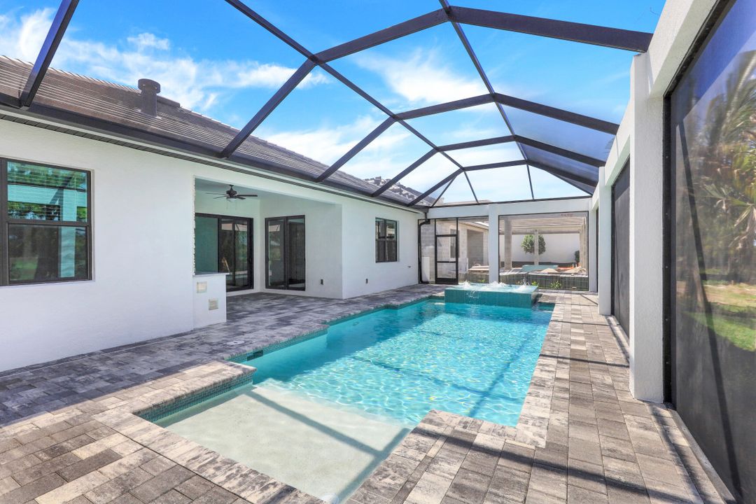 3139 Heather Glen Ct, Naples, FL 34114