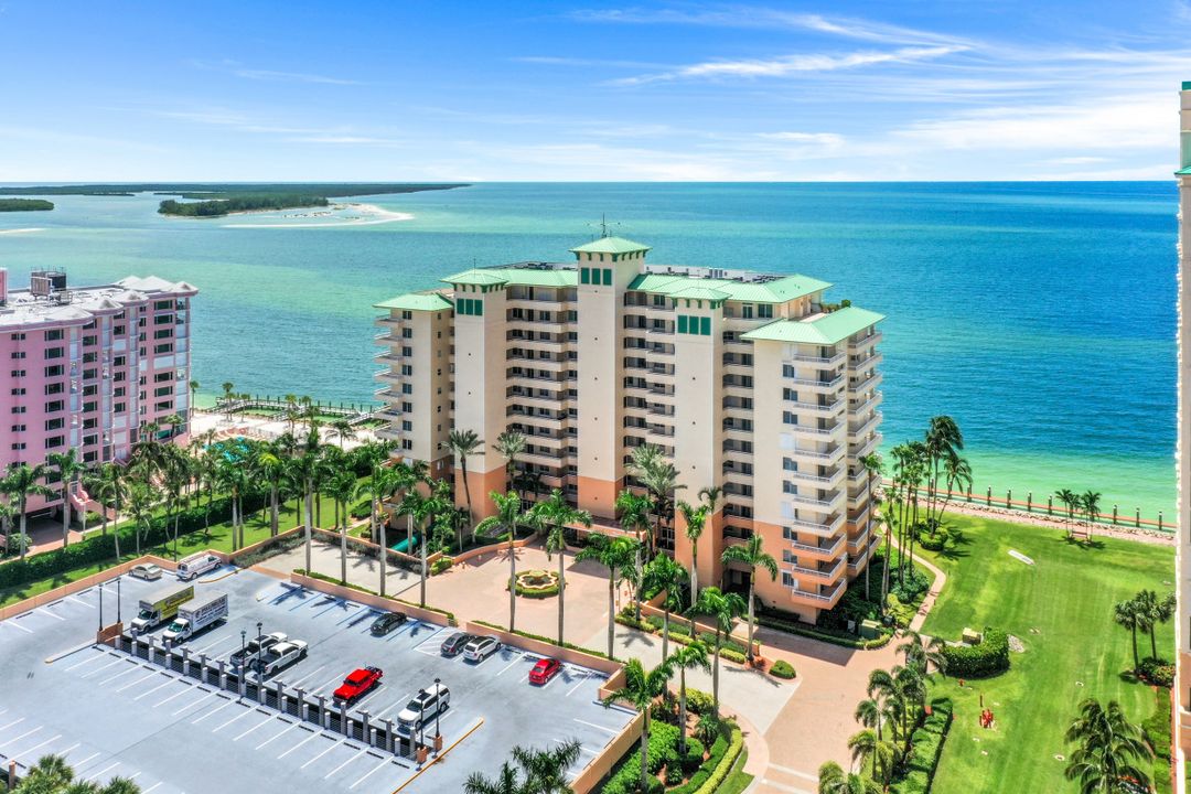 990 Cape Marco Dr #405, Marco Island, FL 34145