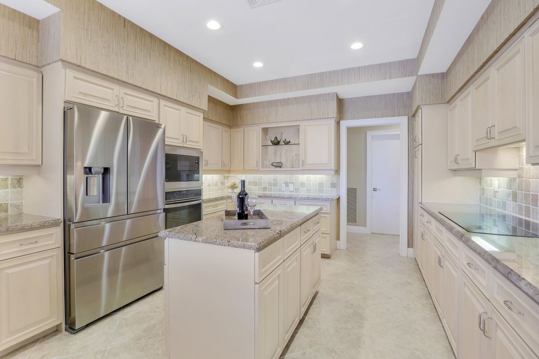 20419 Wildcat Run Dr, Estero, FL 33928