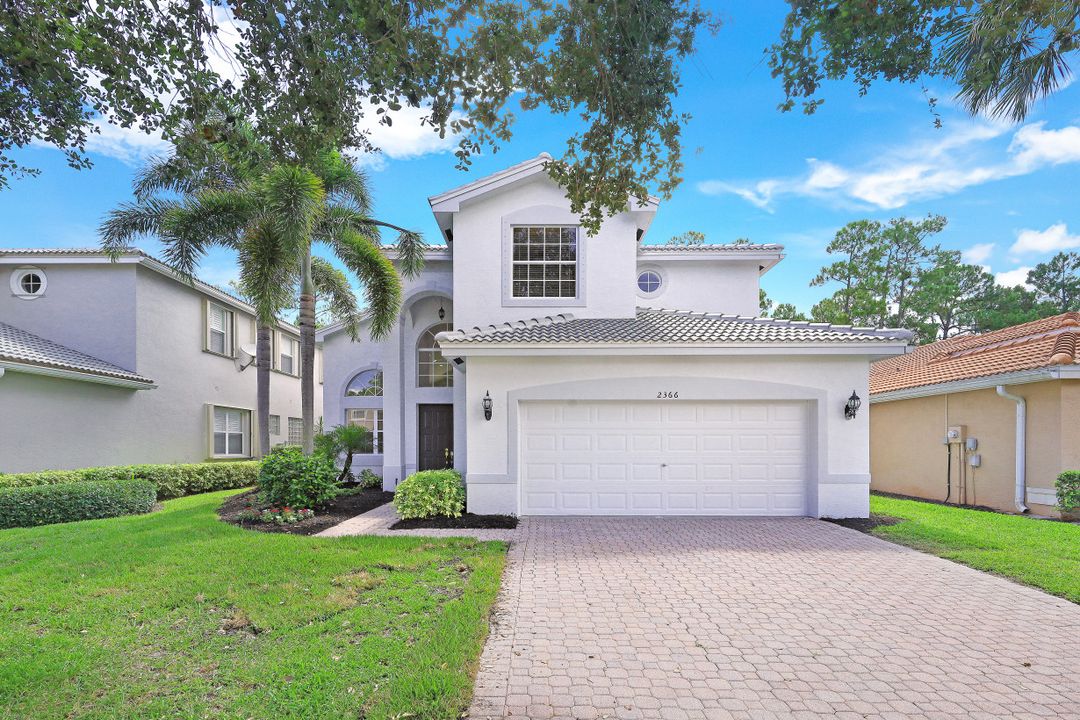 2366 Butterfly Palm Dr, Naples, FL 34119