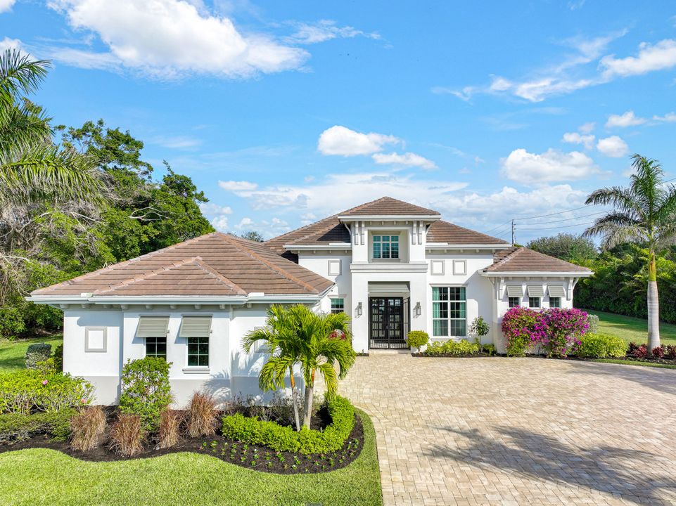 603 West St, Naples, FL 34108