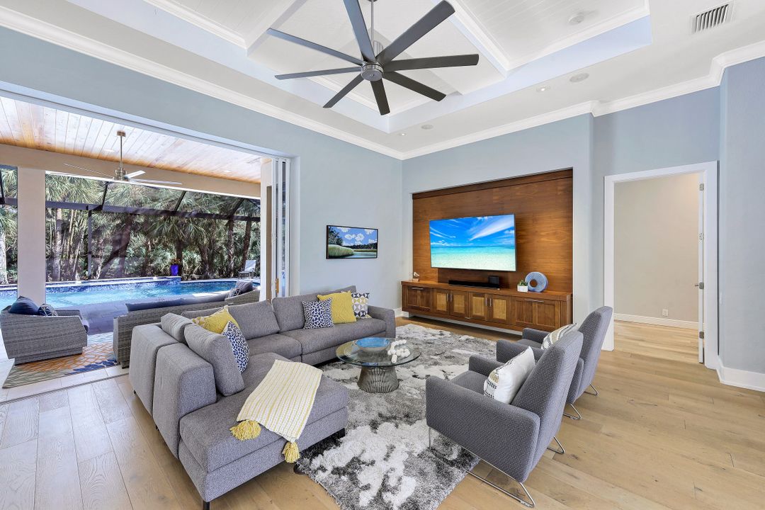 12219 Collier's Reserve Dr, Naples, FL 34110