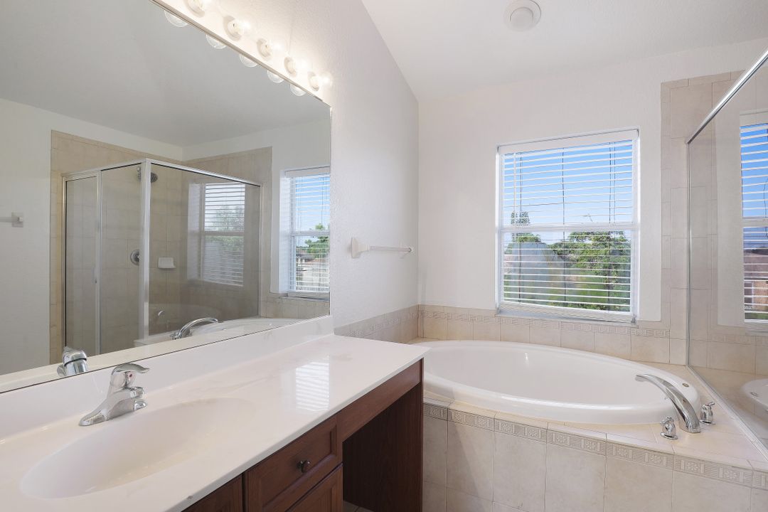 138 SE 4th Pl, Cape Coral, FL 33990