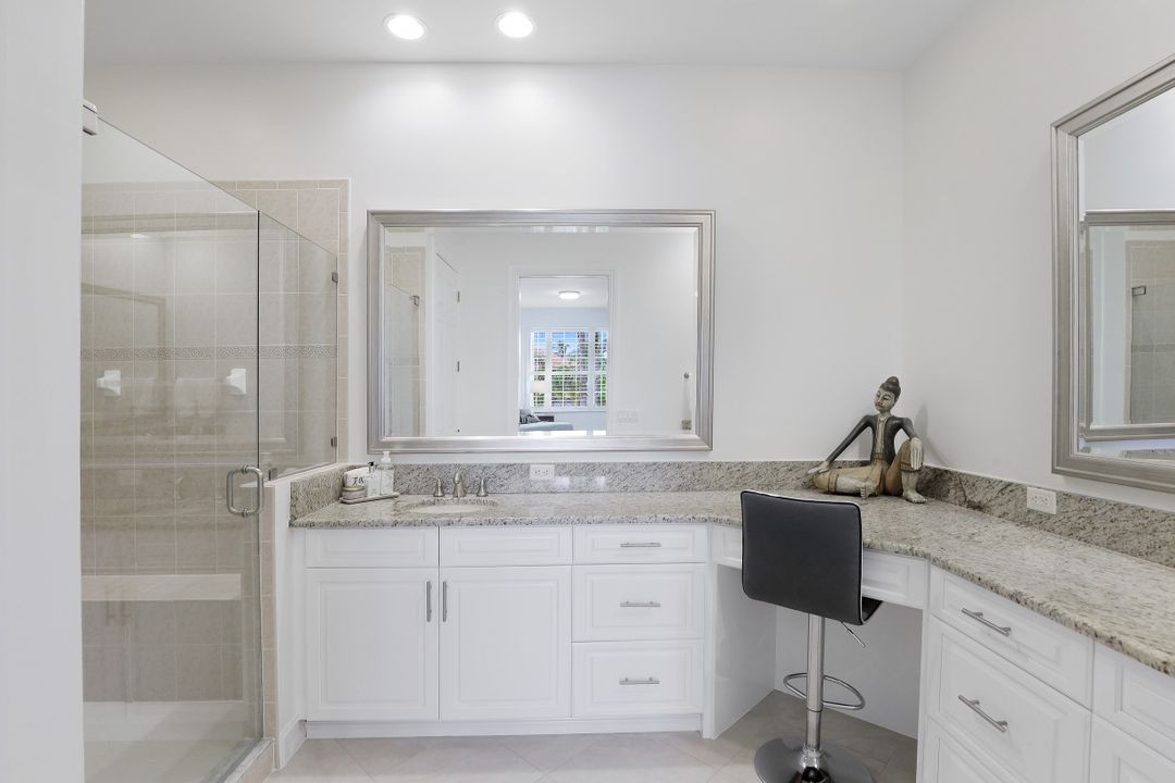 5001 Maxwell Cir #201, Naples, FL 34105