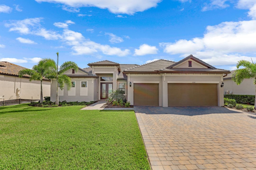 17441 Elkgrove Ln, Estero, FL 33928