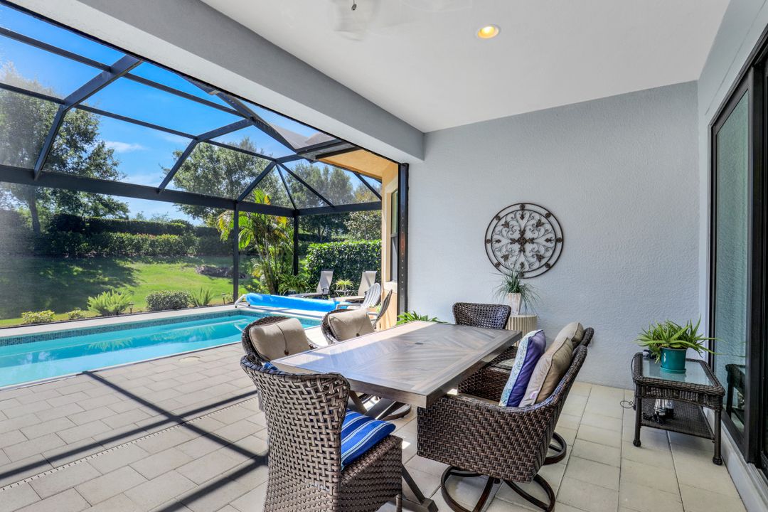 9073 Isla Bella Cir, Bonita Springs, FL 34135