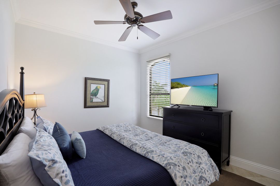 500 Spinnaker Dr, Marco Island, FL 34145