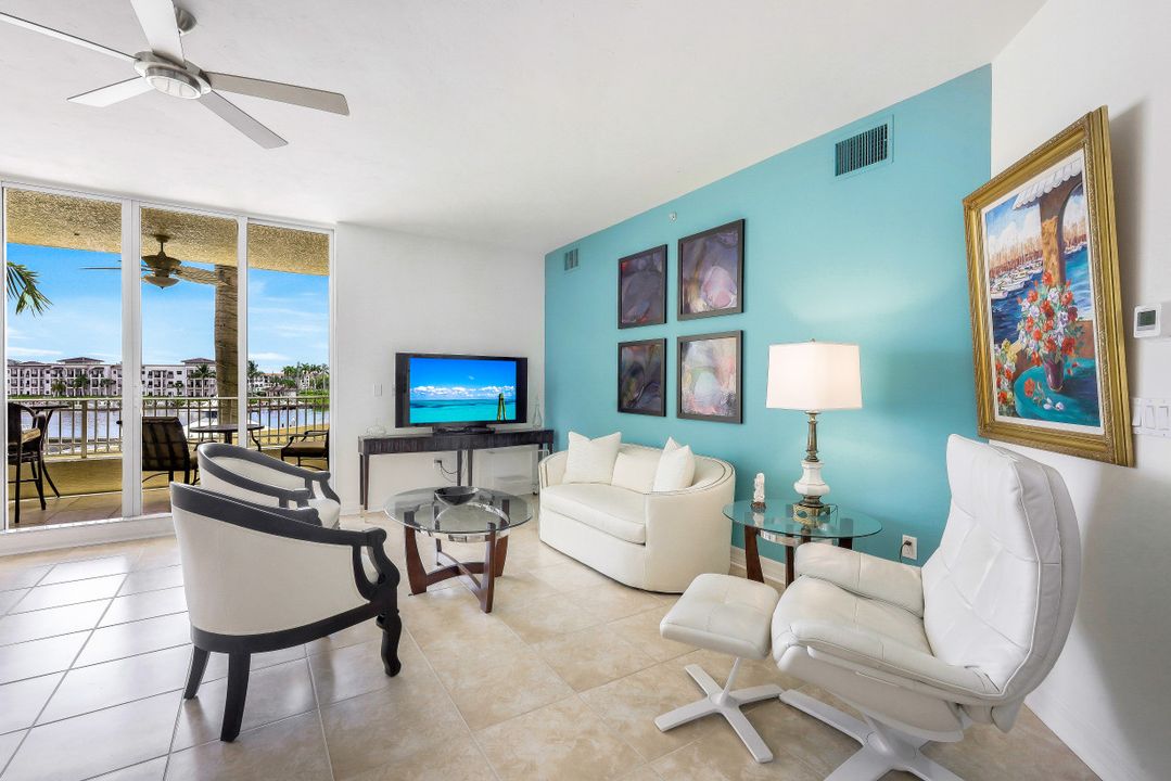 450 Bayfront Pl #4206, Naples, FL 34102