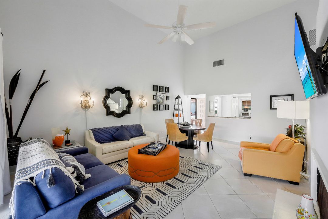 523 Serendipity Dr #523, Naples, FL 34108