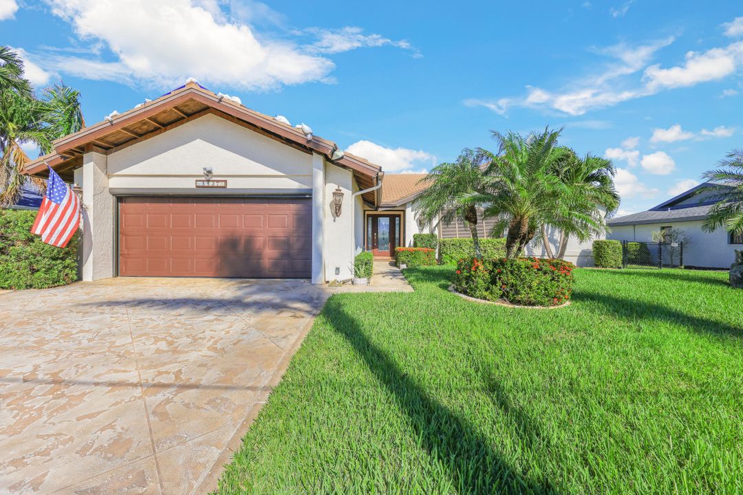 1427 SW 53rd Ln, Cape Coral, FL 33914